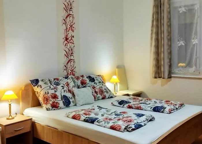 Abadi Karmazsin Haz
